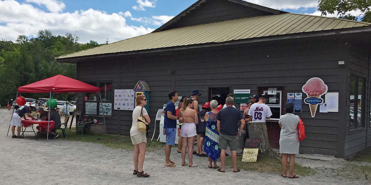 ice cream line-up