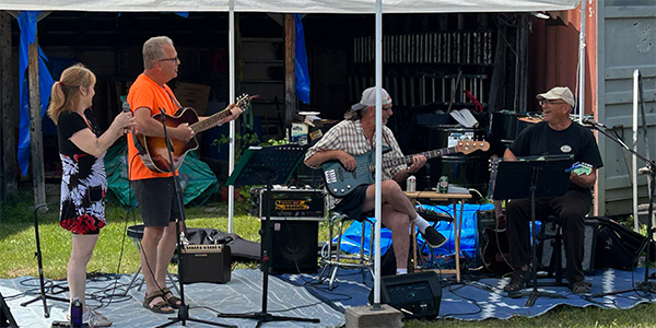 band playing
